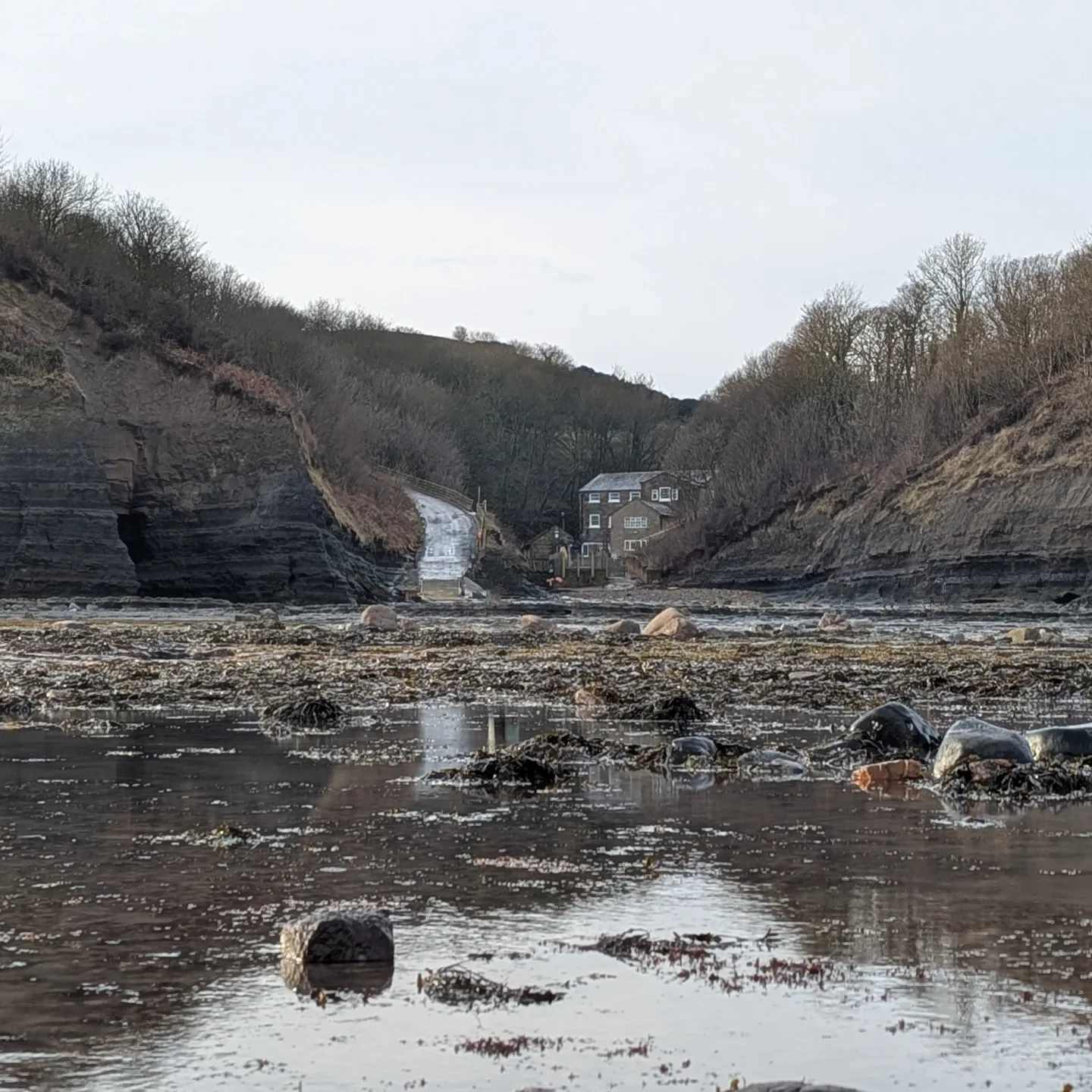 Boggle Hole at low tide